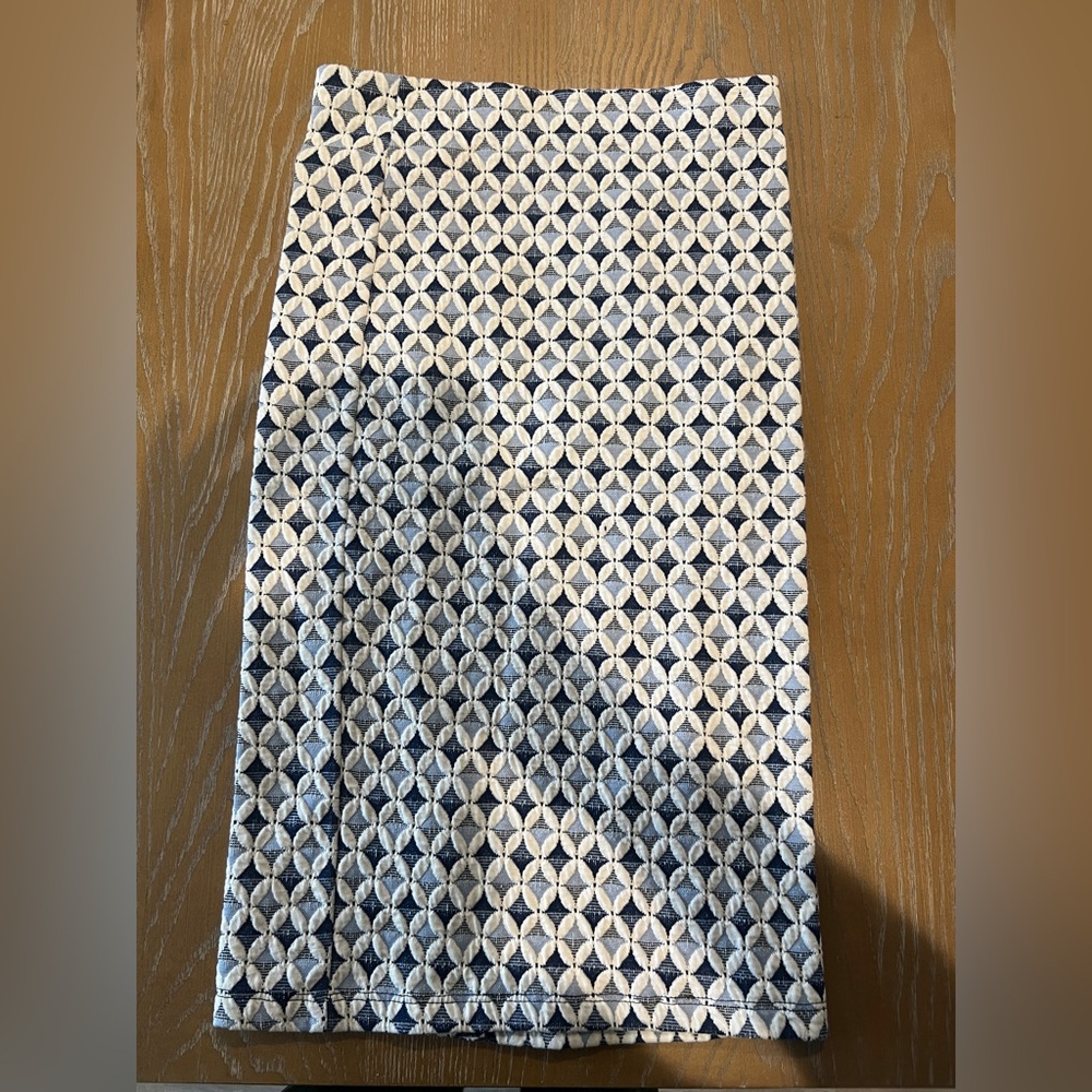 NWOT Zara Trafaluc Skirt Pencil Geometric Tribal Print White & Blue Stretch